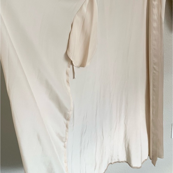 100% Silk Robe - Picture 13 of 15